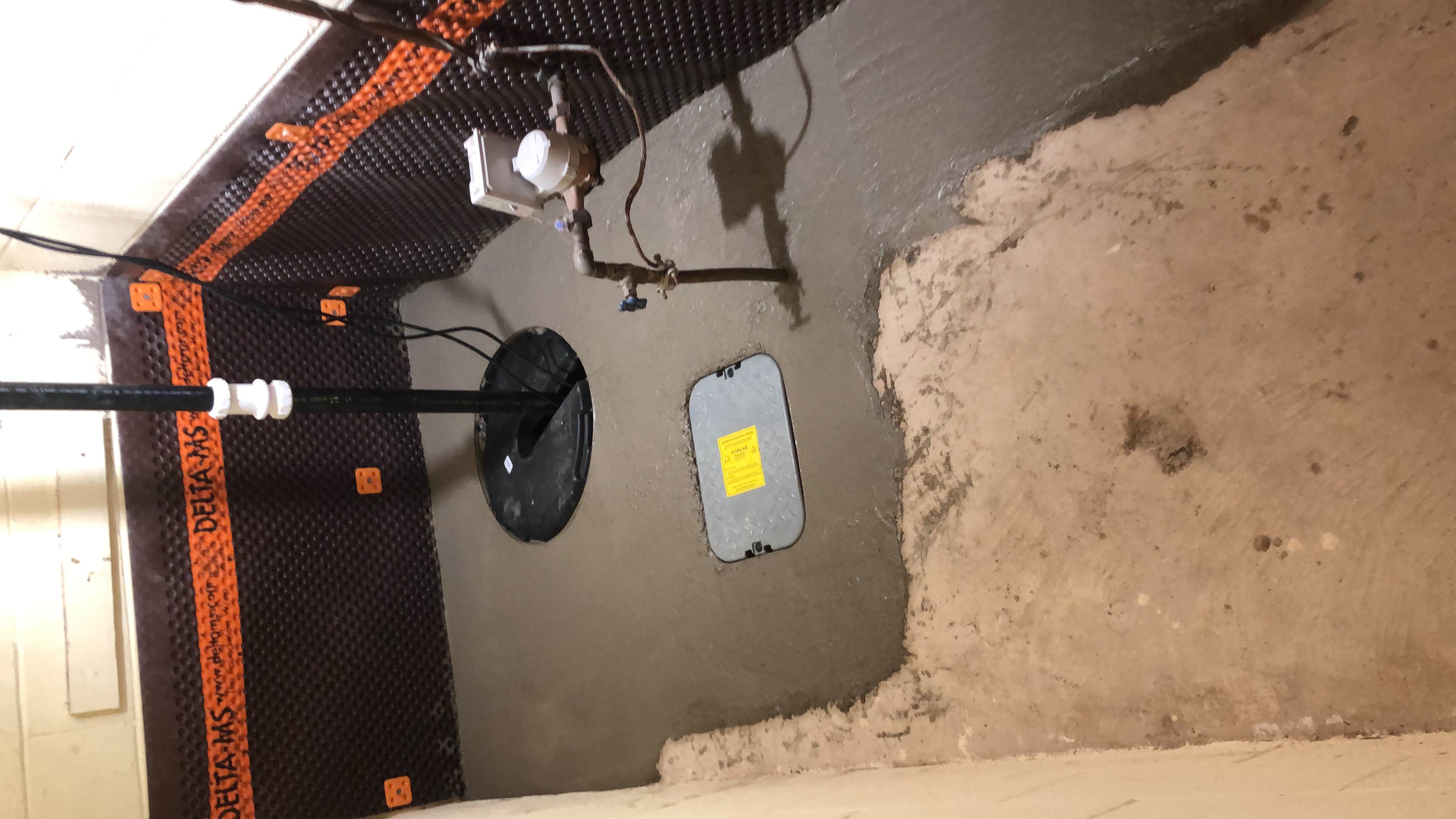 Complete sump pump and backflow preventer system
